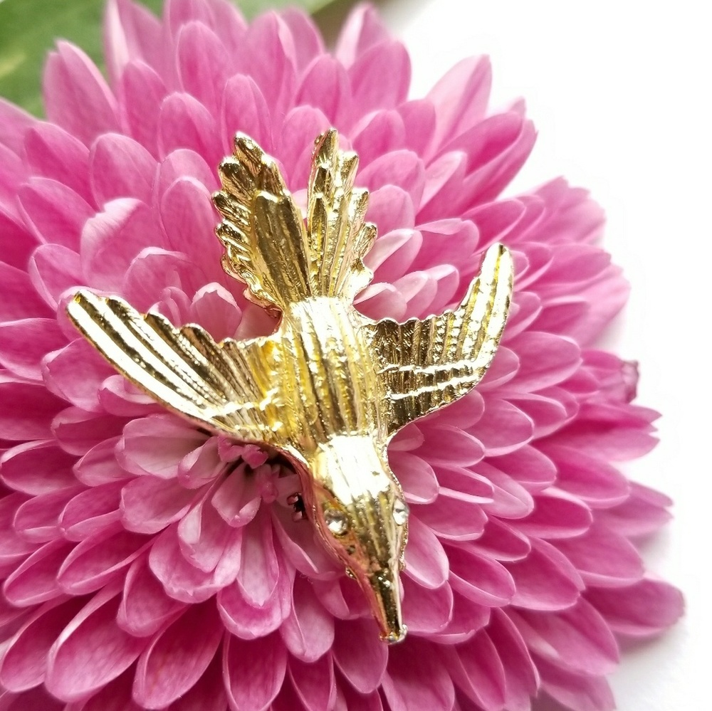 Vintage bird brooch golden rhinestone eyes gold tone pin animal figural